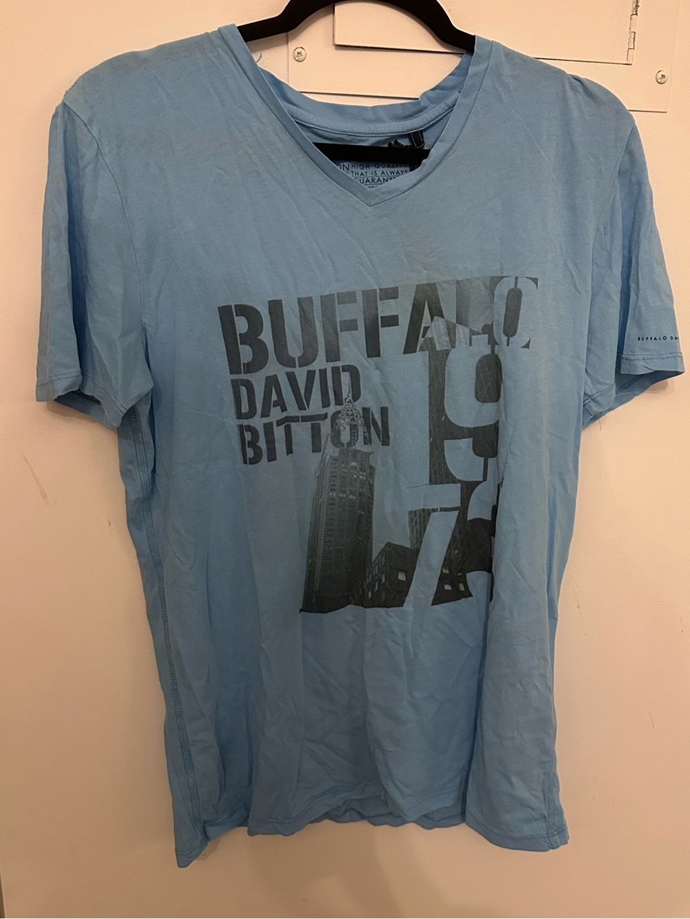 Buffalo David Bitton Light Blue Graphic V-Neck Tee NWT